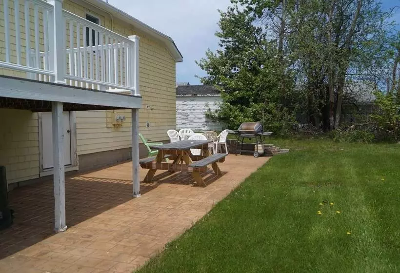 Short Sands View Y770 G Beautiful, Large Home Short Walk Through A Neighborhood To Short Sands Beach