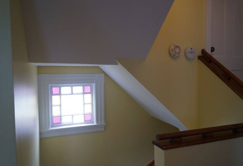 Short Sands View Y770 G Beautiful, Large Home Short Walk Through A Neighborhood To Short Sands Beach