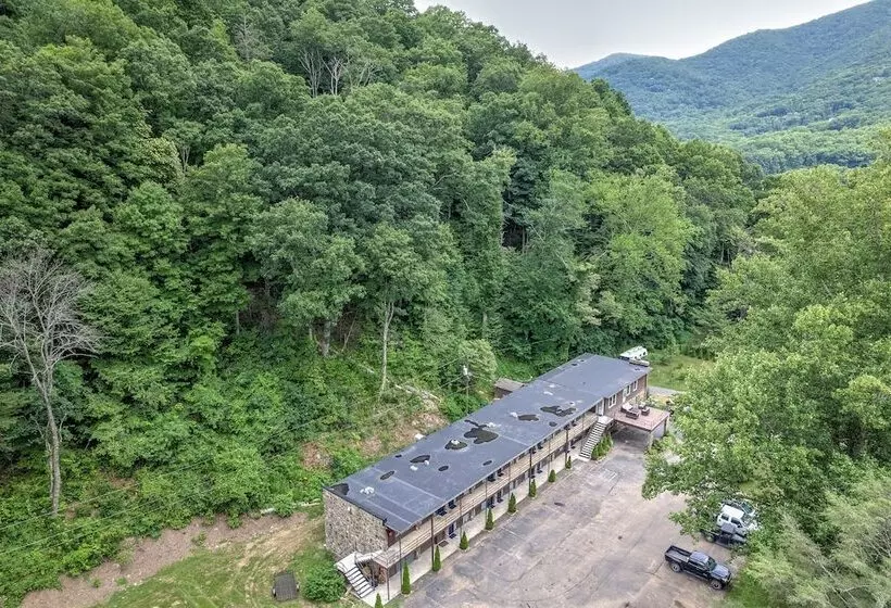 Heart Of The Valley Motel