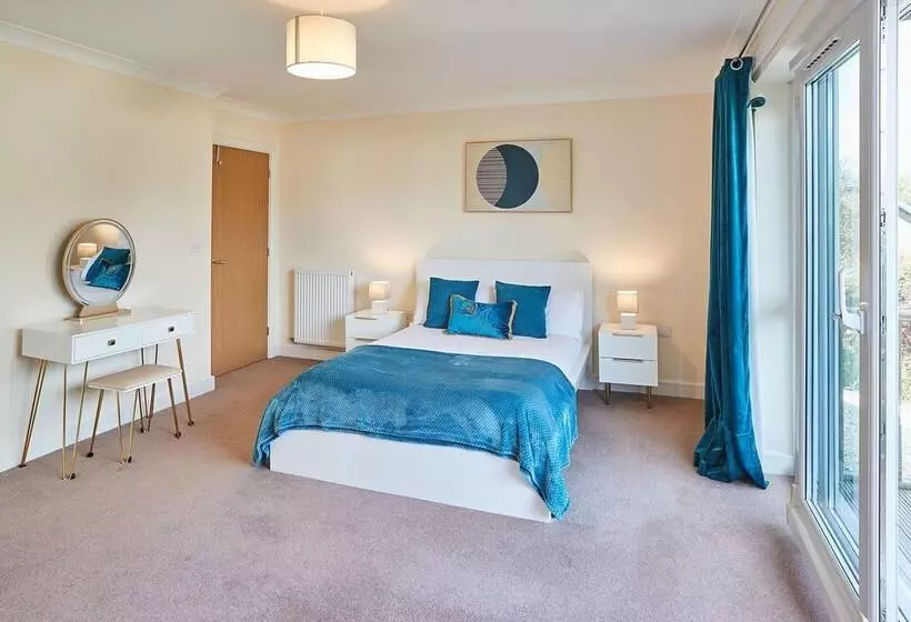 Host Stay Farrers View