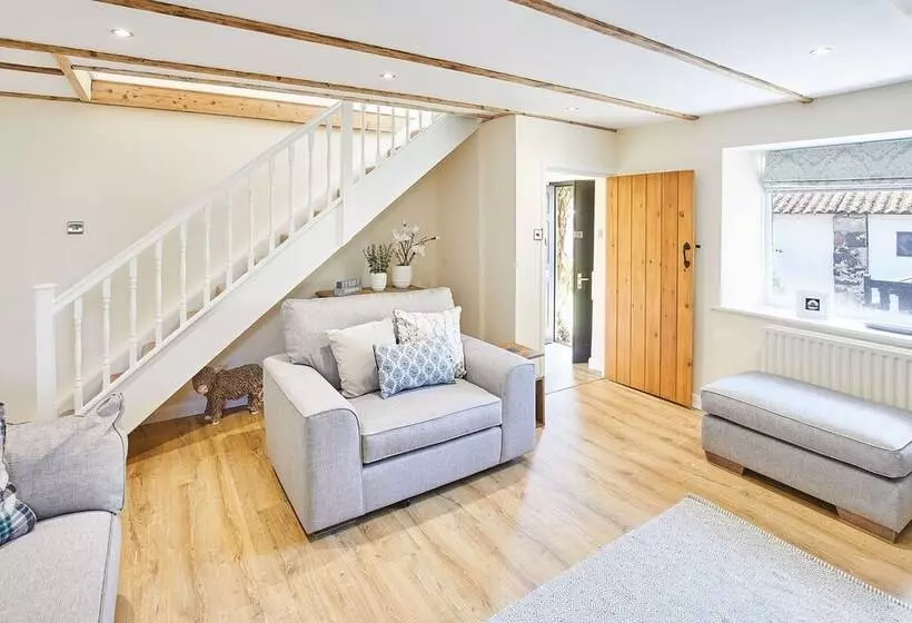 Host & Stay   Eden Cottage