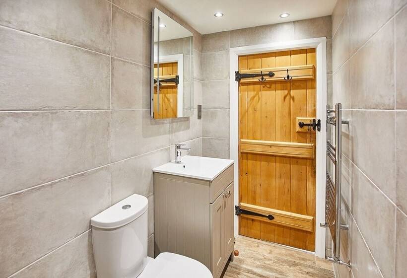 Host & Stay Eden Cottage