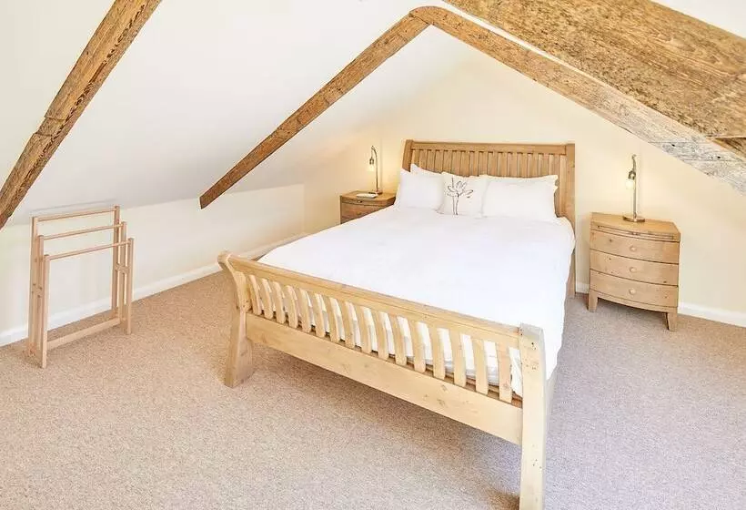 Host & Stay   Eden Cottage