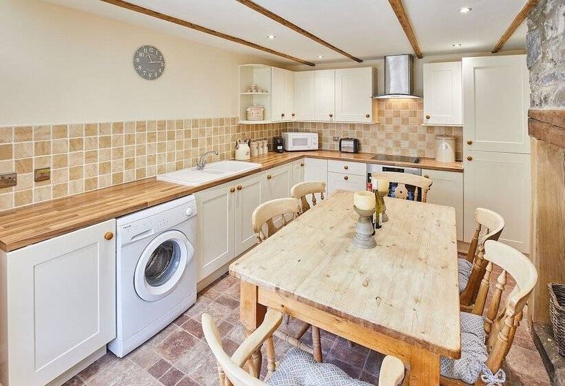 Host & Stay Eden Cottage