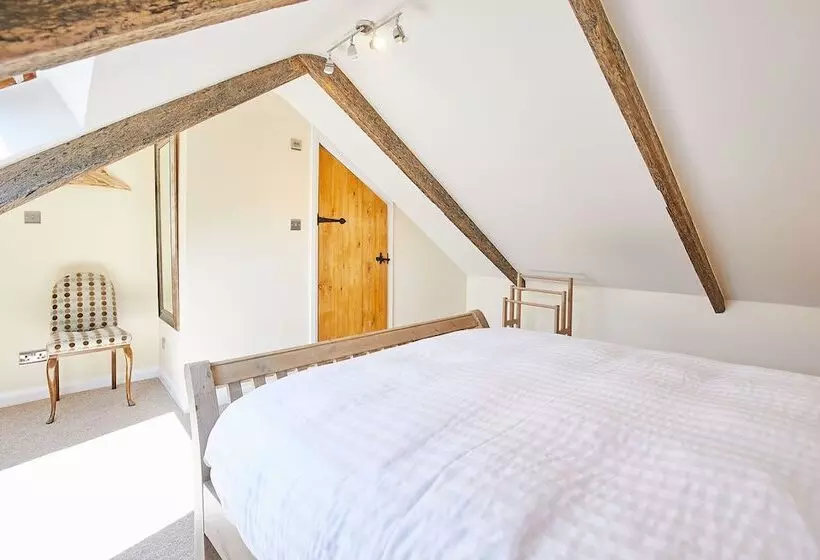 Host & Stay   Eden Cottage