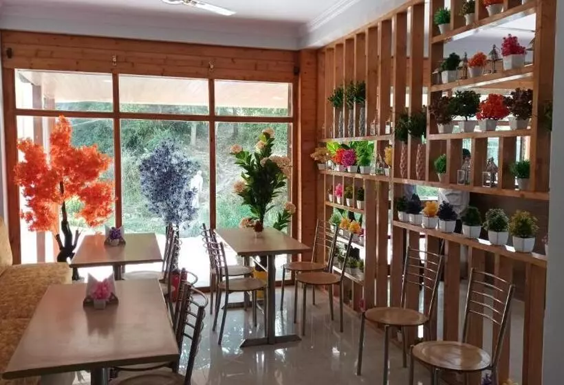 ホテル Treebo Trend Shubham Nature Villa With Mountain View