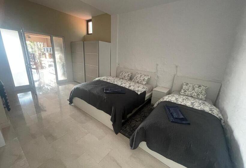 پانسیون Luxury Apartments Teodora