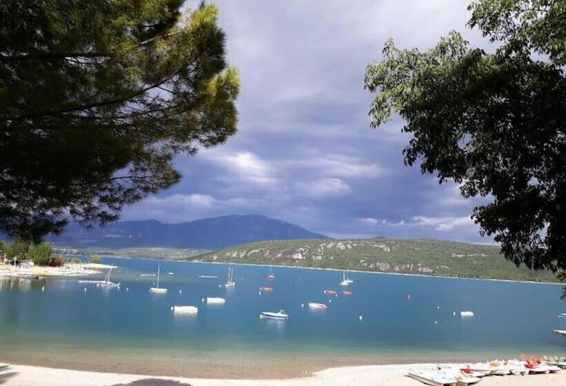 بنسيون Mas Paradiso