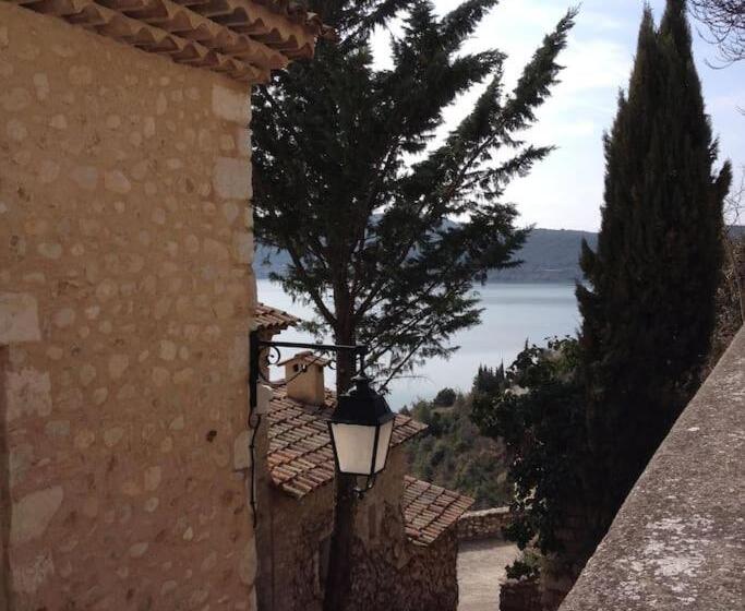 بنسيون Mas Paradiso