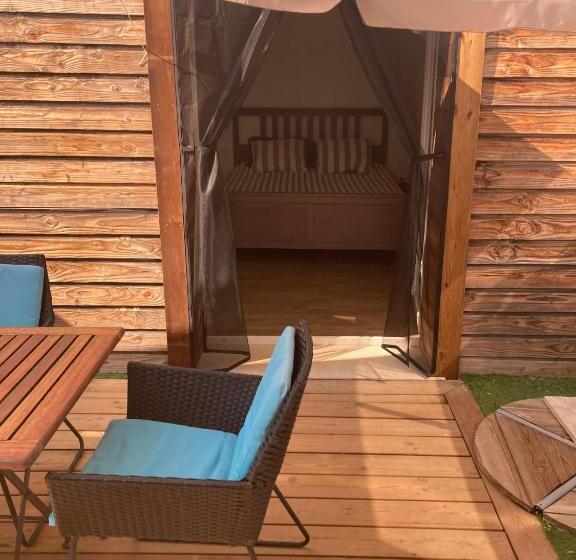 بنسيون Mas Paradiso