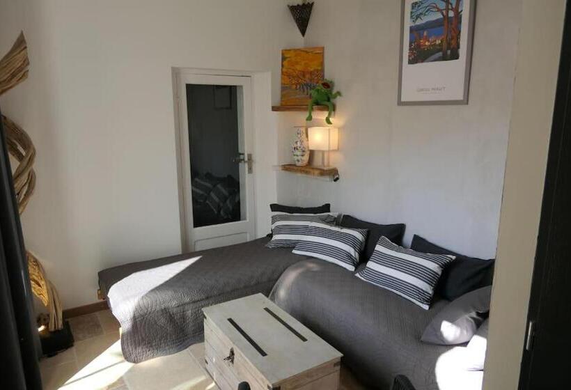 بنسيون Mas Paradiso