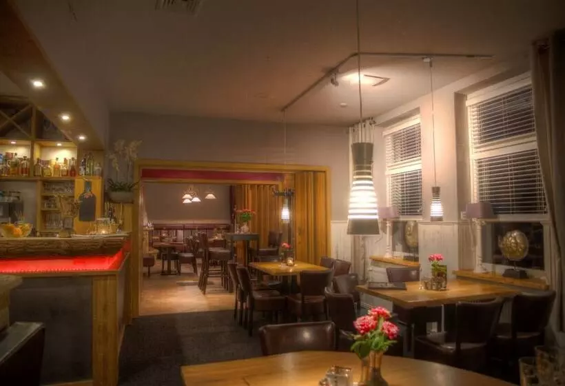 Restaurant Und Pension Zur Nassen Ecke