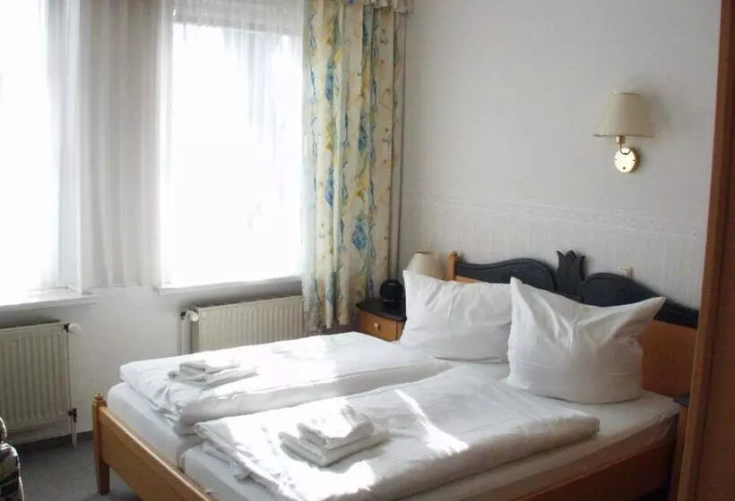 Restaurant Und Pension Zur Nassen Ecke