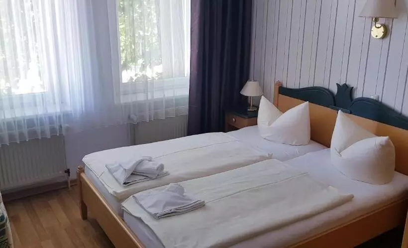 Restaurant Und Pension Zur Nassen Ecke