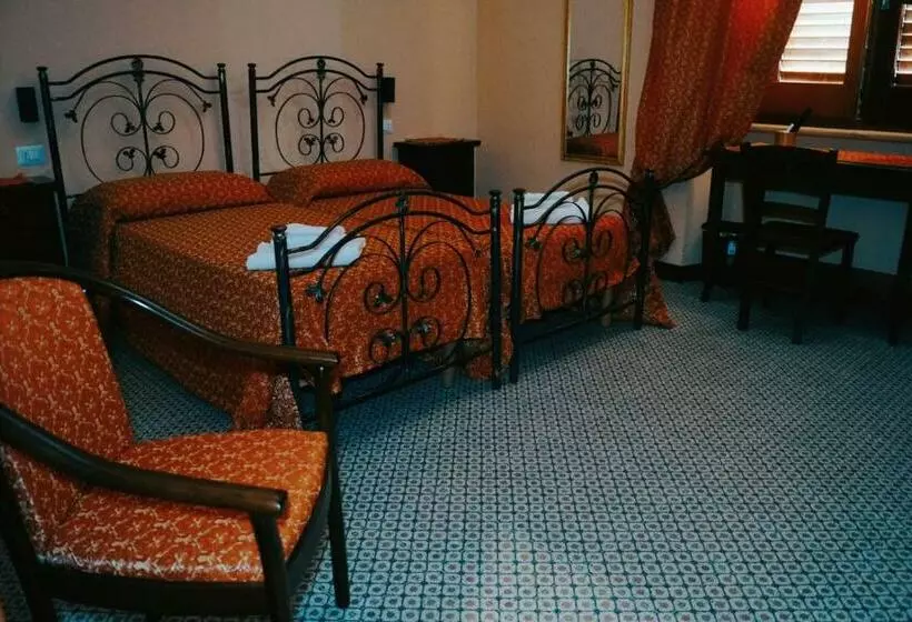 تختخواب و صبحانه La Stazione