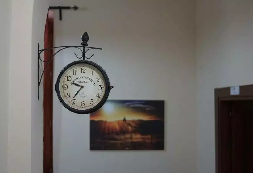 تختخواب و صبحانه La Stazione