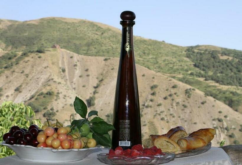 Hotel Havuts Tar Garden