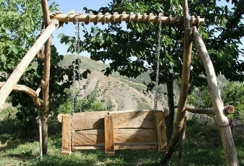 Hotel Havuts Tar Garden