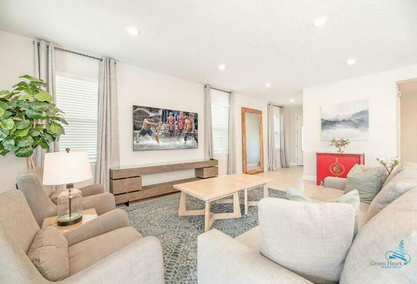 Newly Built Luxury 5bd Home W Private Pool & Spa