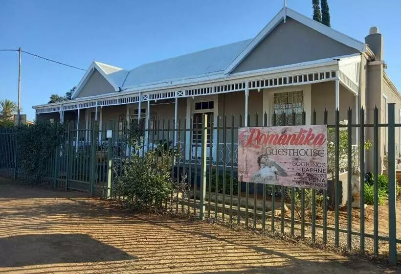 Majatalo Romantika Guesthouse