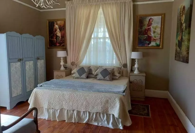 Majatalo Romantika Guesthouse