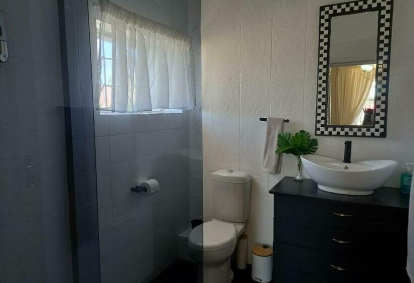 بنسيون Romantika Guesthouse