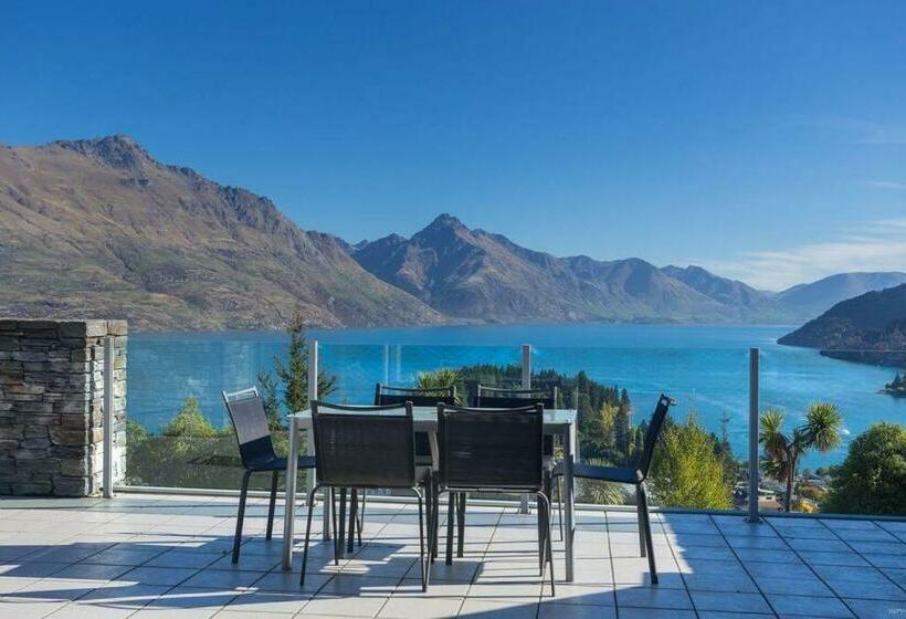 South View   Central With Stunning Views