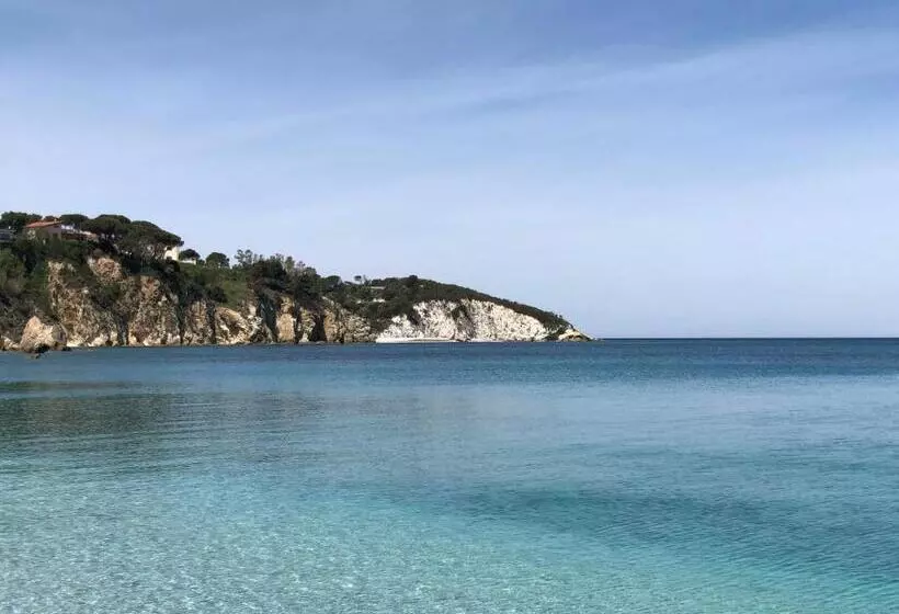 ベッドアンドブレックファースト Bed And Coffee Rooms Portoferraio