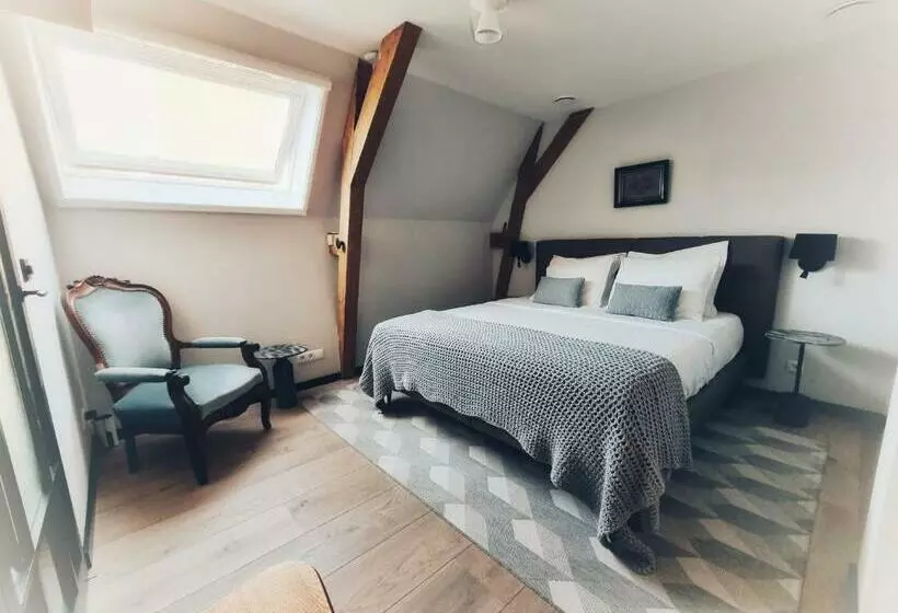 Elf Bed And Breakfast