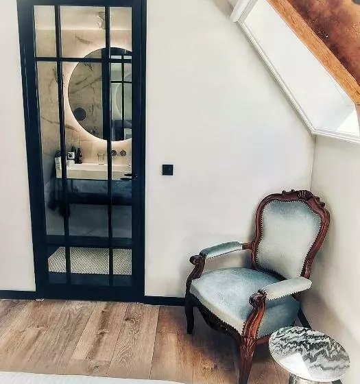 Elf Bed And Breakfast