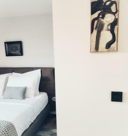 Elf Bed And Breakfast