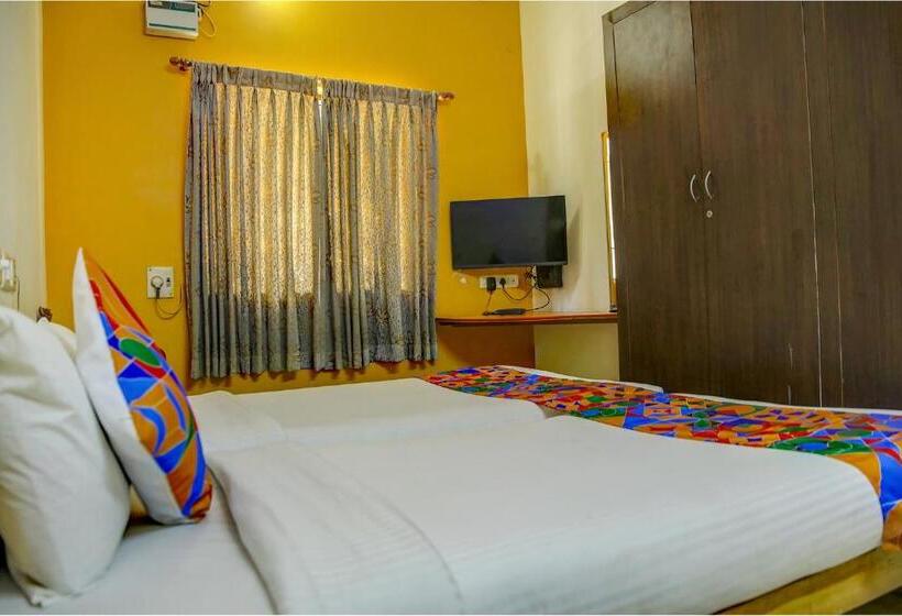 Fabhotel Hibiscus Stays   Nr Sholinganallur Water Lake & Vgp Aqua Kingdom