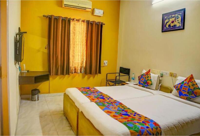 Fabhotel Hibiscus Stays   Nr Sholinganallur Water Lake & Vgp Aqua Kingdom