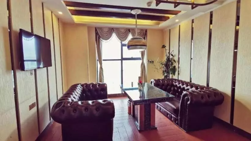 ホテル James Joyce Coffetel Golmud Huaxing Plaza Branch