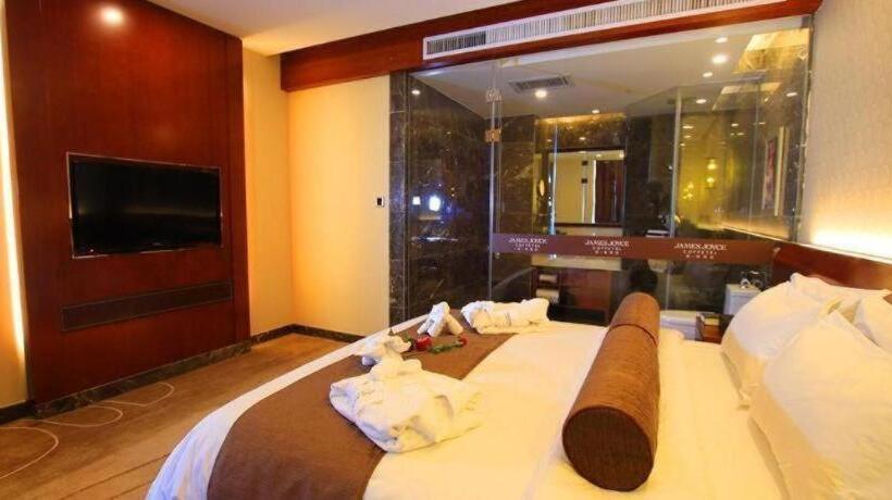 Hotel James Joyce Coffetel Golmud Huaxing Plaza Branch