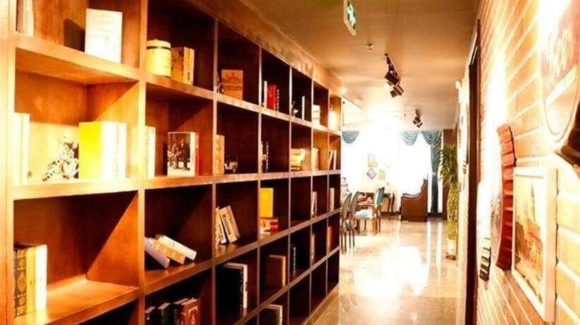 Hotel James Joyce Coffetel Golmud Huaxing Plaza Branch