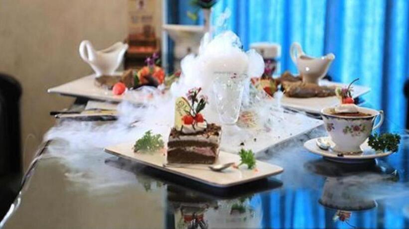 Hotel James Joyce Coffetel Golmud Huaxing Plaza Branch