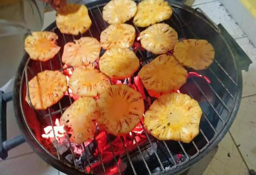 Hotelli Orange Orchid 6bhk Private Pool Villa