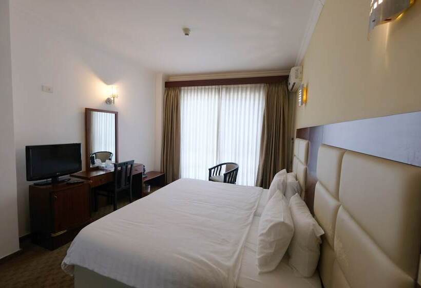 هتل Red Crescent Guesthouse