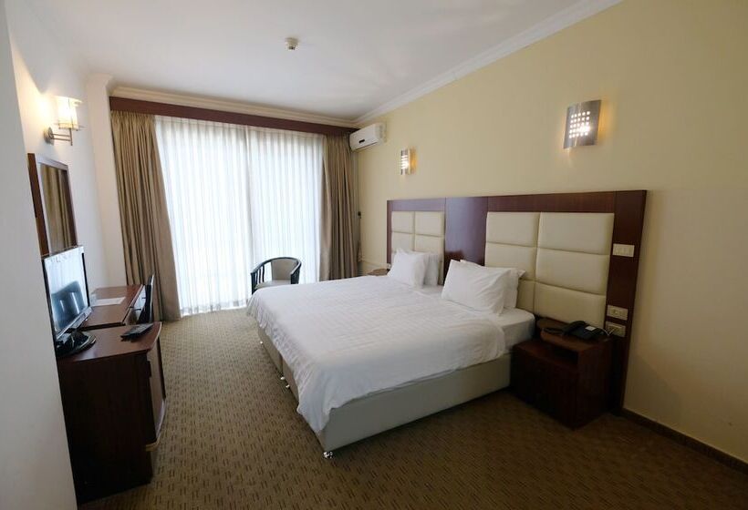 هتل Red Crescent Guesthouse