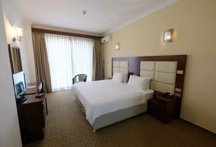 هتل Red Crescent Guesthouse