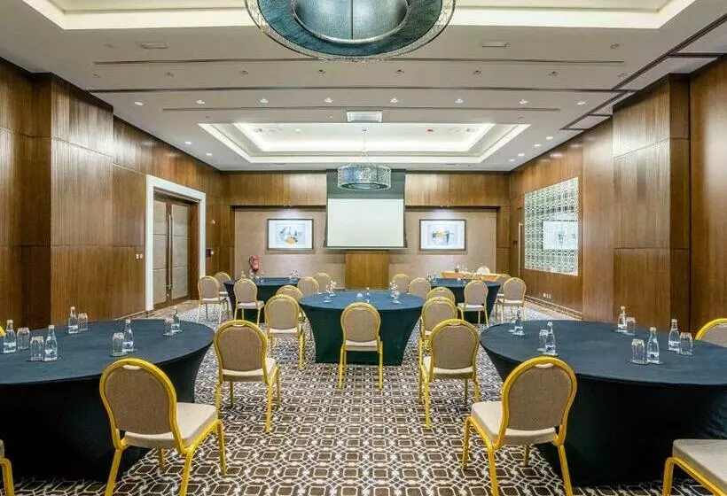 ホテル Rixos Marina Abu Dhabi