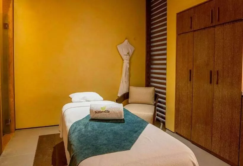 ホテル Rixos Marina Abu Dhabi