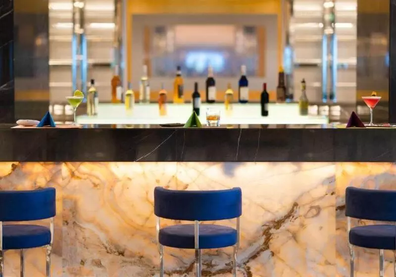 ホテル Rixos Marina Abu Dhabi