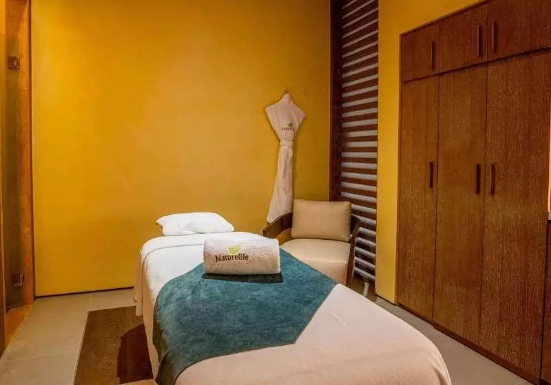 ホテル Rixos Marina Abu Dhabi