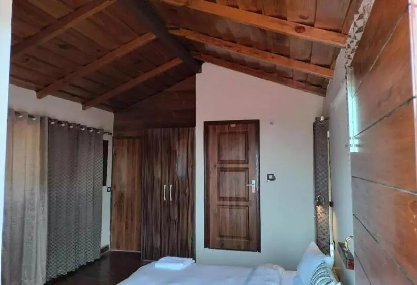 Hotelli The Frostwood Resort