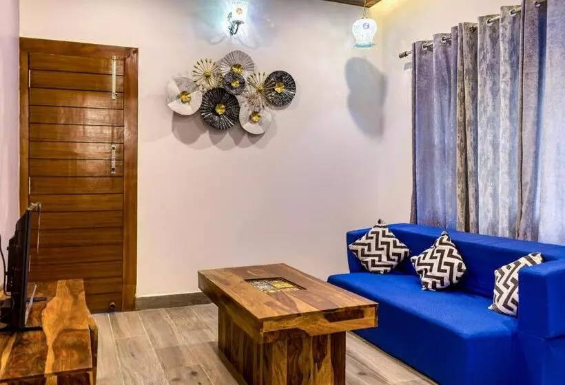 Hotelli The Frostwood Resort