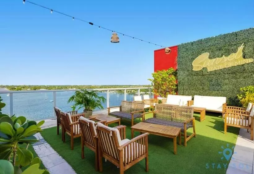 هاستل Rooftop Pool   Hot Tub   Hollywood Beach Broad   Walk