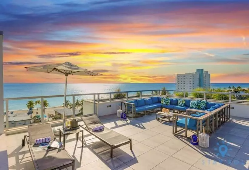 هاستل Rooftop Pool   Hot Tub   Hollywood Beach Broad   Walk