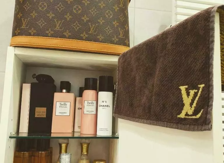 Aamiaismajoitus (B&B) Raroom Boutique